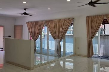 Rafflesia @ Damansara Perdana 