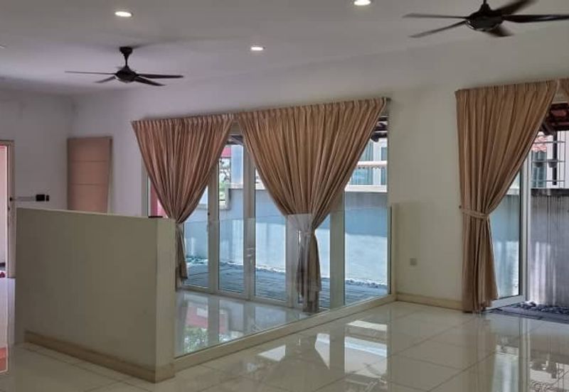 Rafflesia @ Damansara Perdana 