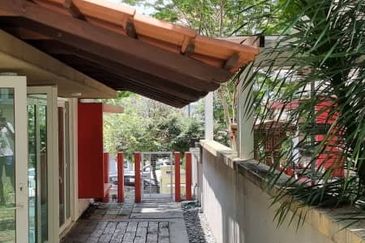 Rafflesia @ Damansara Perdana 