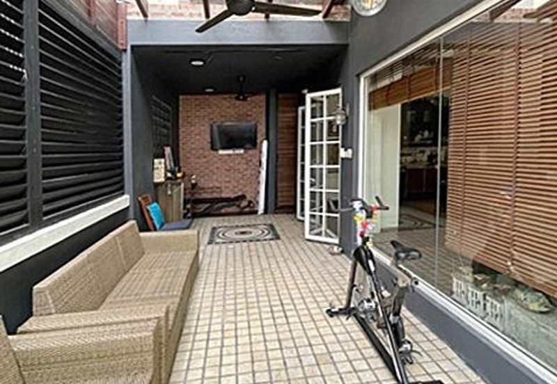 Rafflesia @ The Hill