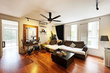 Rafflesia @ The Hill