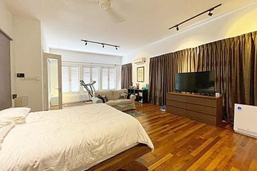 Rafflesia @ The Hill