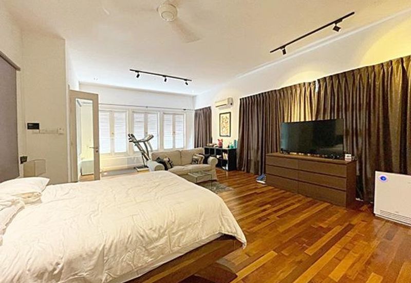 Rafflesia @ The Hill