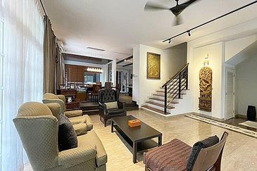 Rafflesia @ The Hill