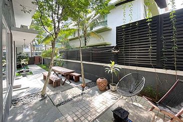 Rafflesia @ The Hill