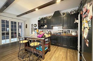 Rafflesia @ The Hill