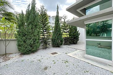 Rafflesia @ Damansara Perdana 