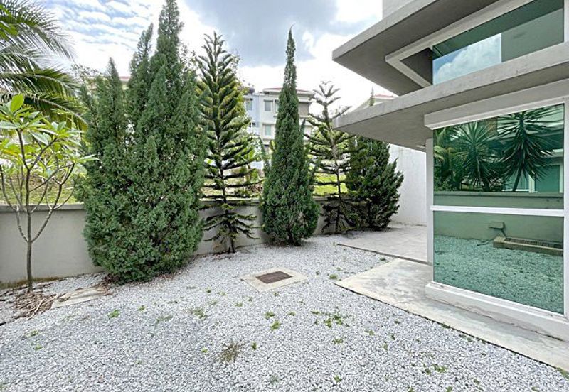 Rafflesia @ Damansara Perdana 