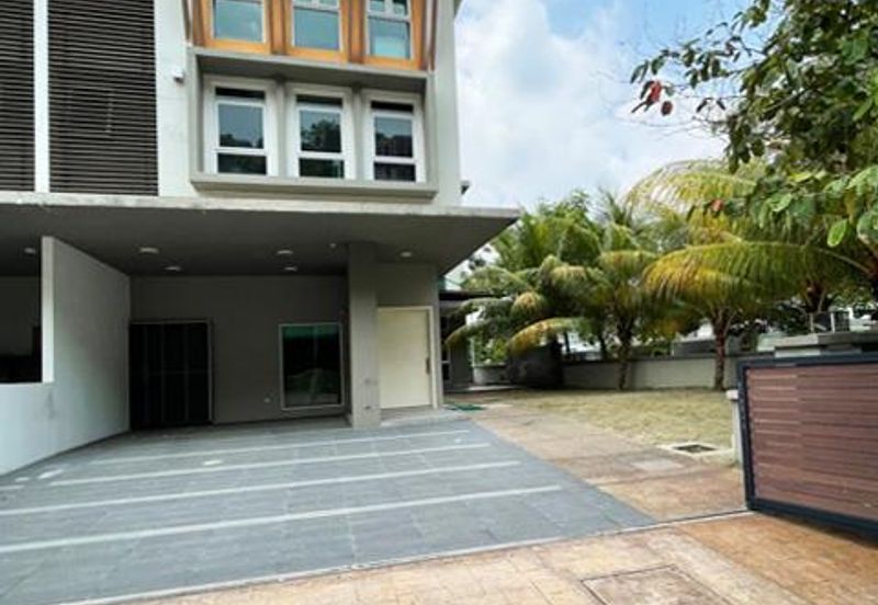 Rafflesia @ The Hill