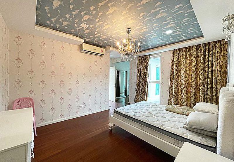 Rafflesia @ The Hill