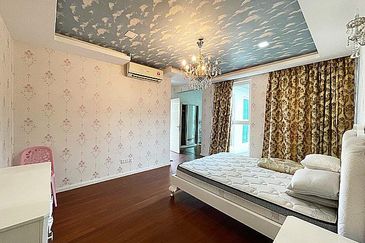 Rafflesia @ The Hill