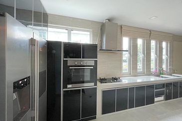 Rafflesia @ The Hill