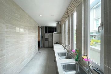 Rafflesia @ The Hill