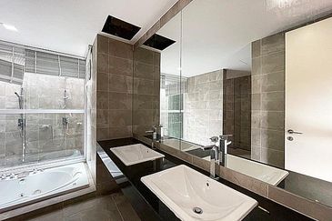 Rafflesia @ The Hill