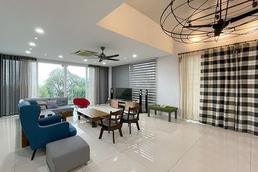 Rafflesia @ The Hill