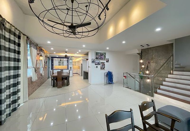 Rafflesia @ The Hill