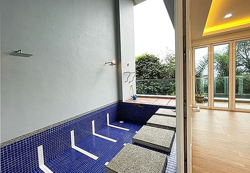 Rafflesia @ The Hill