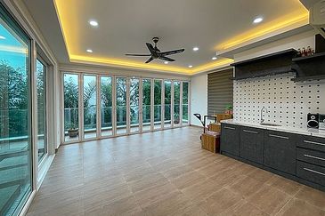 Rafflesia @ The Hill