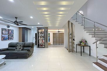 Rafflesia @ The Hill