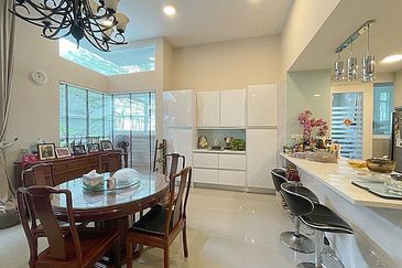 Rafflesia @ The Hill