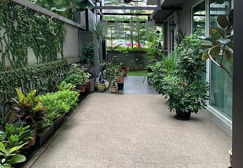 Rafflesia @ The Hill