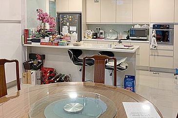 Rafflesia @ The Hill