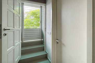 Rafflesia @ The Hill