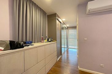 Rafflesia @ The Hill