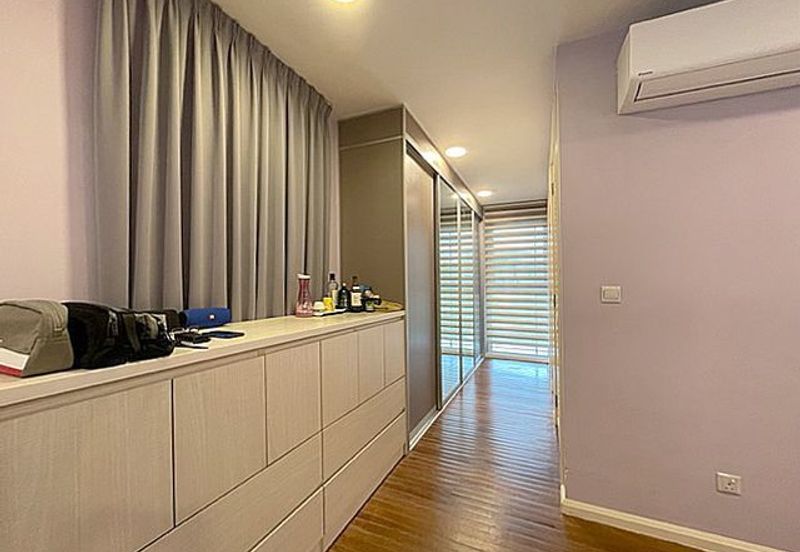 Rafflesia @ The Hill