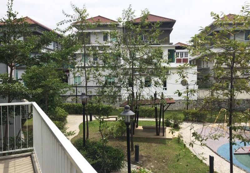 Rafflesia @ The Hill