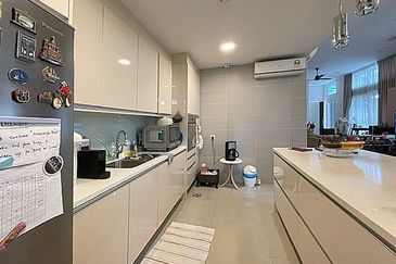 Rafflesia @ The Hill