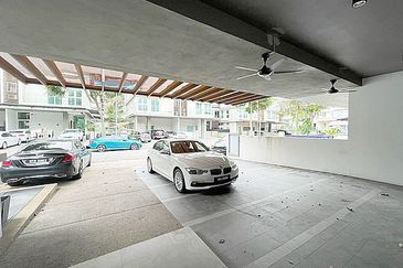 Rafflesia @ The Hill