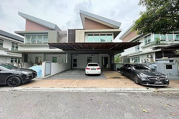 Rafflesia @ The Hill