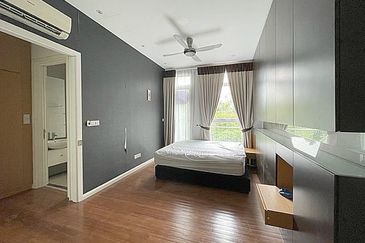 Rafflesia @ The Hill