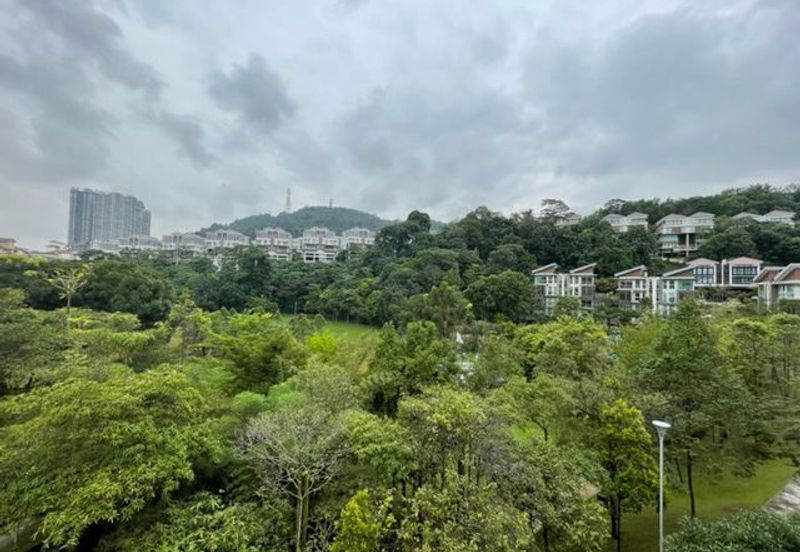 Rafflesia @ The Hill