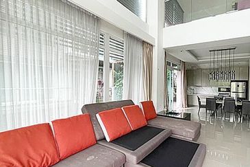 Rafflesia @ The Hill