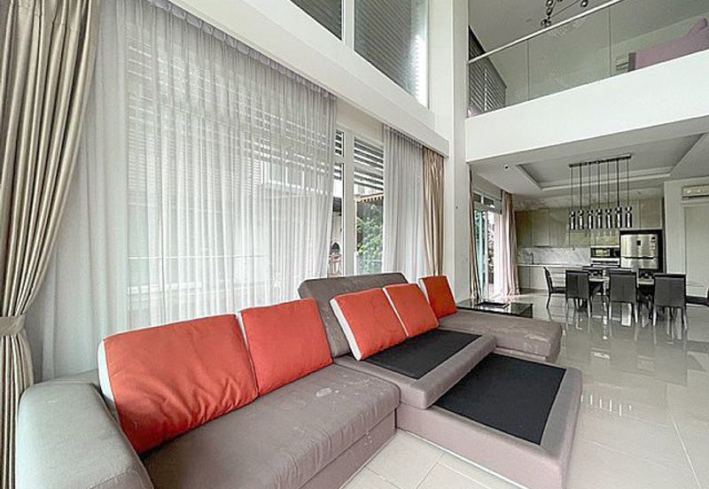 Rafflesia @ The Hill