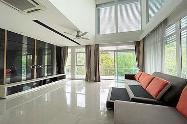 Rafflesia @ The Hill