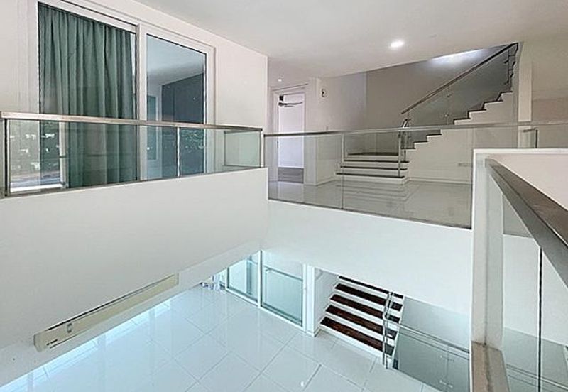 Rafflesia @ The Hill