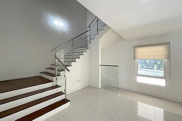 Rafflesia @ The Hill