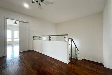 Rafflesia @ The Hill