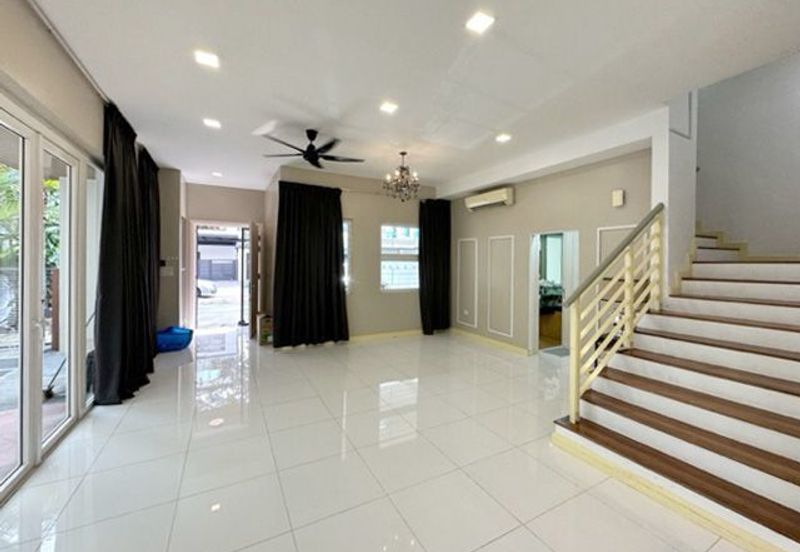 Rafflesia @ The Hill