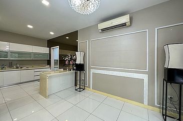 Rafflesia @ The Hill