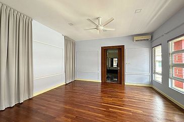 Rafflesia @ The Hill