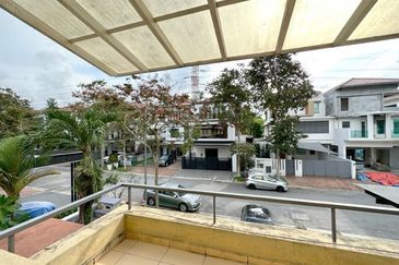 Rafflesia @ The Hill