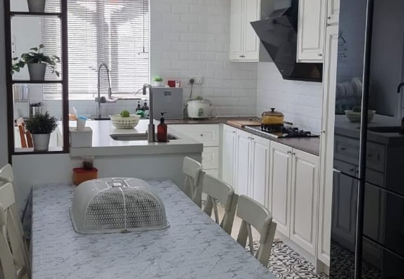 Rafflesia @ The Hill