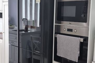 Rafflesia @ The Hill