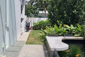 Rafflesia @ The Hill