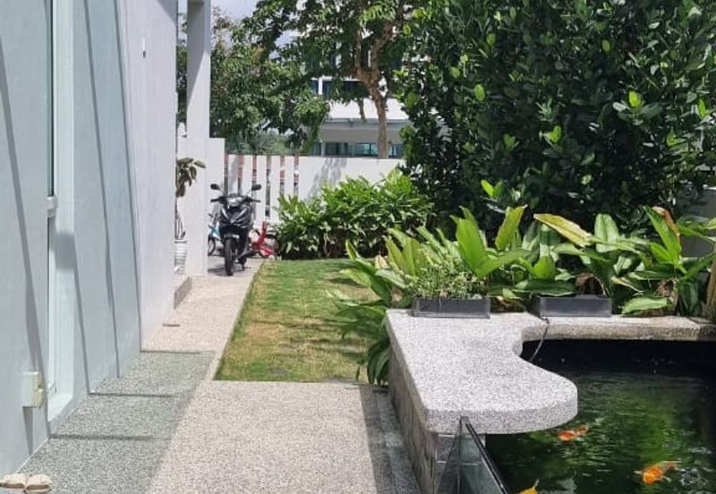 Rafflesia @ The Hill