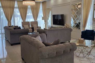 Rafflesia @ The Hill